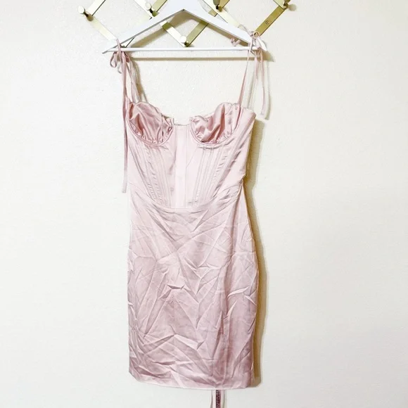 NWT House Of CB Alma Blush Pink Satin Corset Bustier Cups Midi Dress size medium - Picture 4 of 7